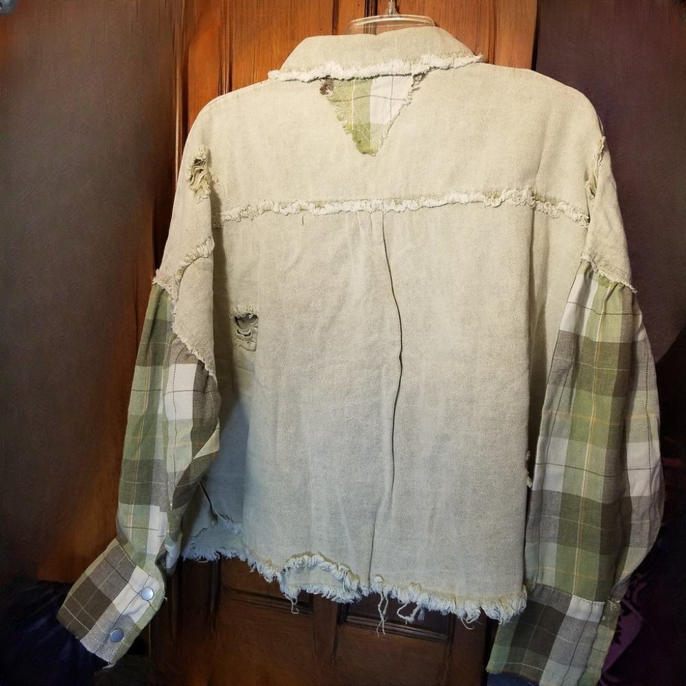 Pol Shacket Size Small - image 2